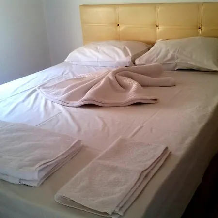 Jungle Apartmanhotel Torba